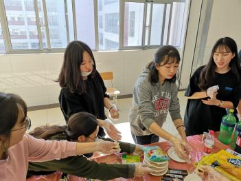 2018�г⵵ ���� �ڶ� �߿� 2����-����Ʈ��... ÷���̹���