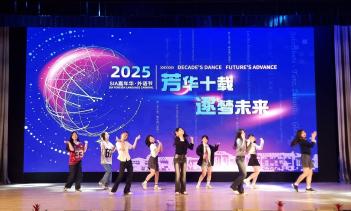 ���ָ� �ܱ����б� �ܱ����� ���� ÷���̹���